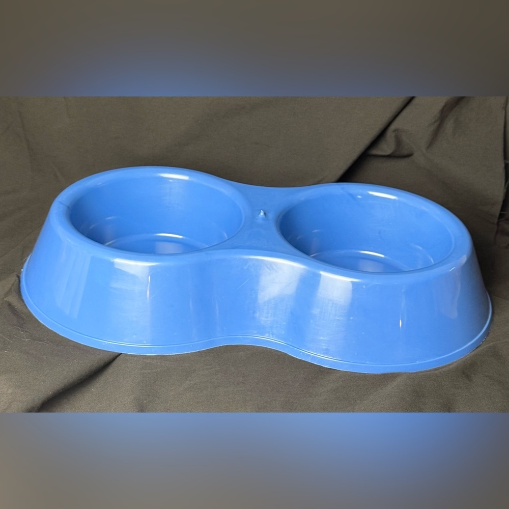 Vibrant Life 6.25-Cup Double Feed and Water Bowl, Dark Blue. Excellent Condition